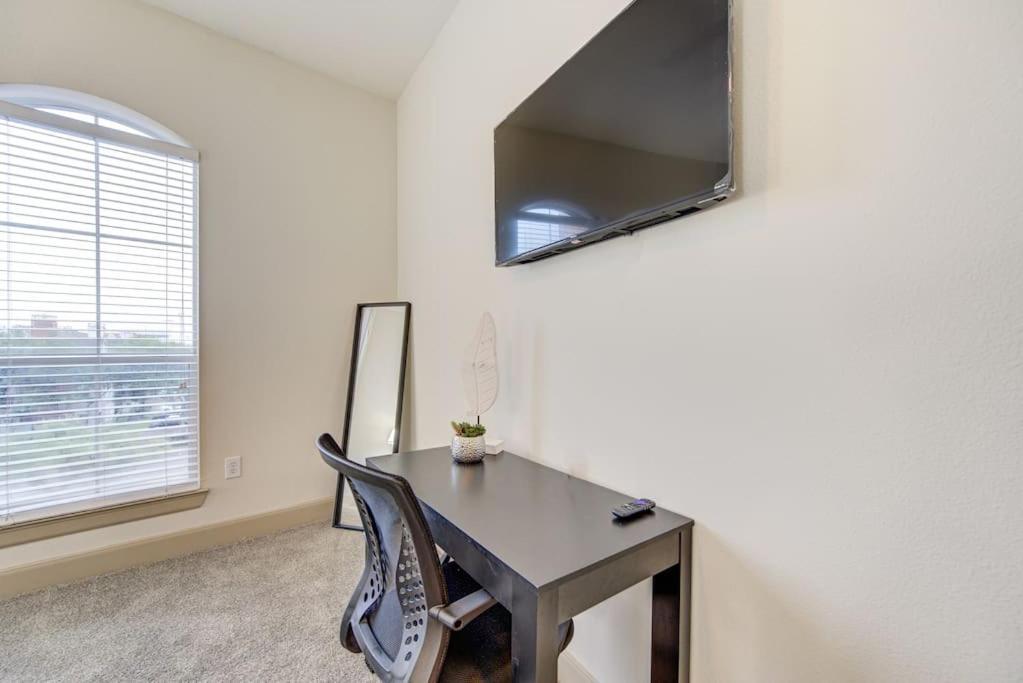 Chic 1Br Near Nrg With Pool Wifi Freeparking Apartment ฮูสตัน ภายนอก รูปภาพ
